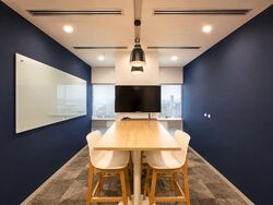 Gateway West (D7), Office #600645121